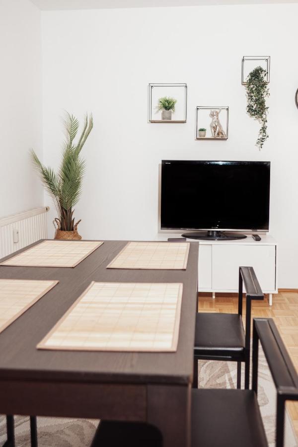 Apartamento Buergerspitalgasse Zentrale Am Westbahnhof *